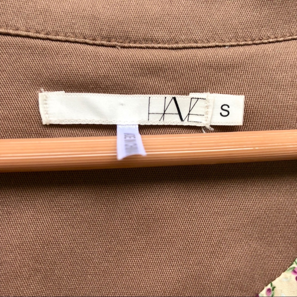 Hae Floral Contrast Cuffed Cotton Tawny Blazer - Picture 7 of 7